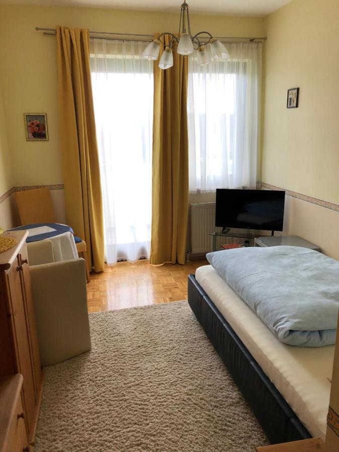 Haus Camelia Bed & Breakfast Bad Tatzmannsdorf Bagian luar foto