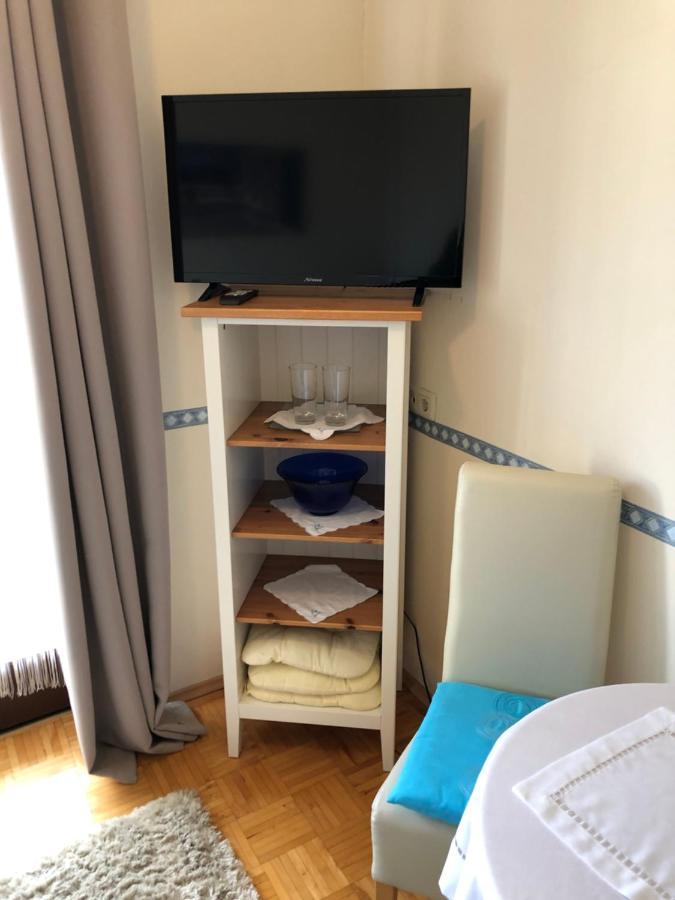 Haus Camelia Bed & Breakfast Bad Tatzmannsdorf Bagian luar foto